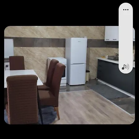 Mona Liza, Bukvalek Stari 1, 巴尼西卢卡