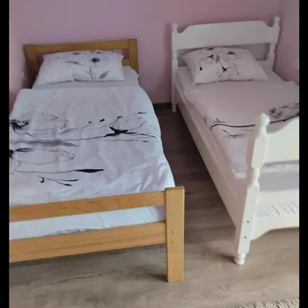 Mona Liza, Bukvalek Stari 1, 公寓 *